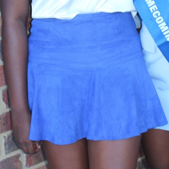 Worn One & runs true to size - Picture 2 of 2